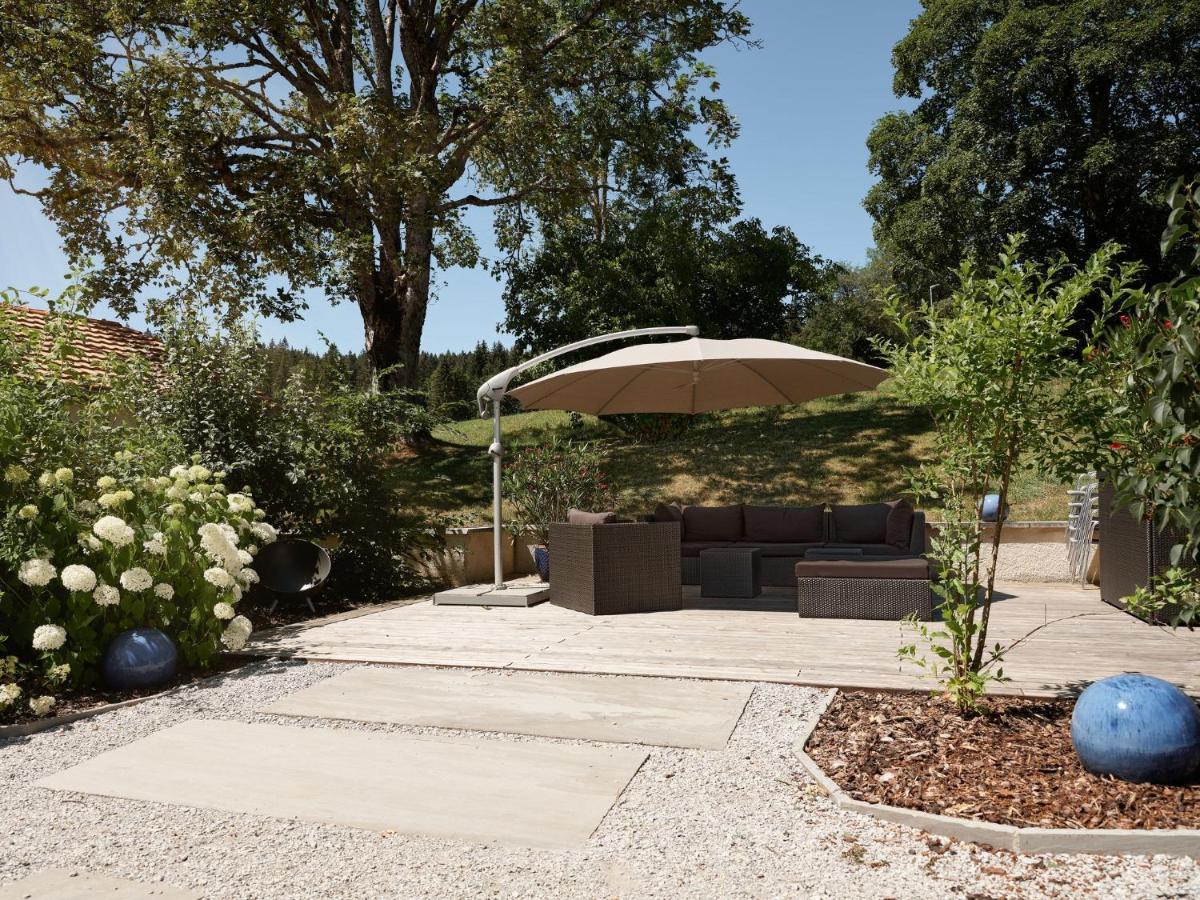 Jurabelle Bed & Breakfast La Cote-aux-Fees Exterior photo